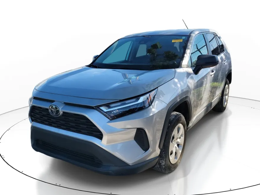 2023 Toyota RAV4 LE photo 1