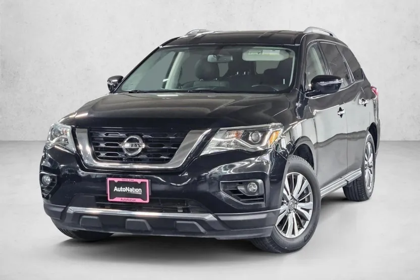 2020 Nissan Pathfinder SV photo 1