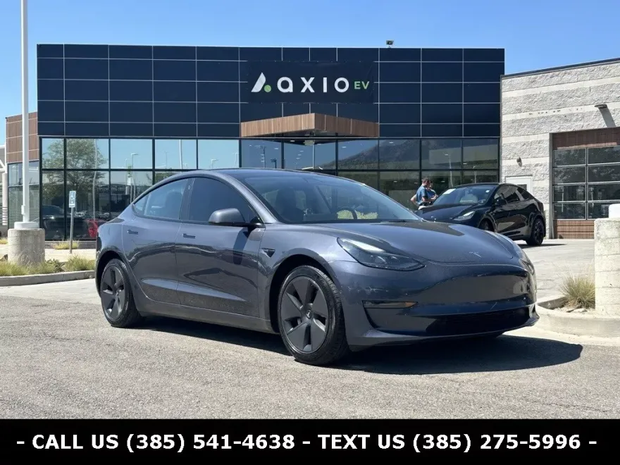 2022 Tesla Model 3 Long Range photo 1