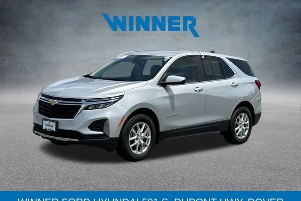 2022 Chevrolet Equinox LT photo 1