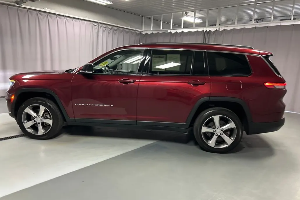 2022 Jeep Cherokee Limited photo 1