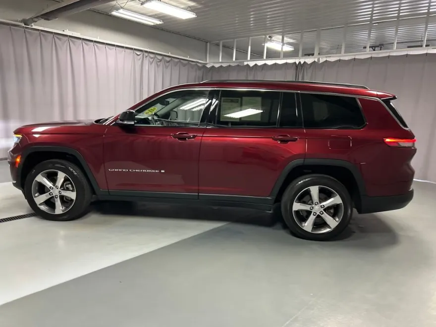 2022 Jeep Cherokee Limited photo 1