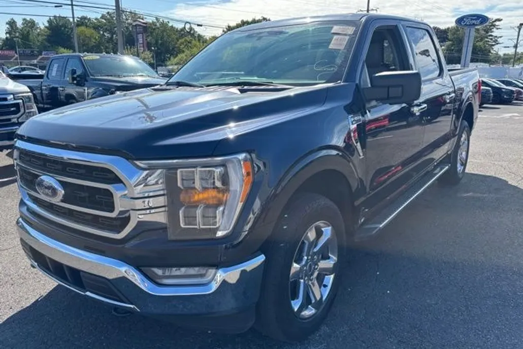 2022 Ford F-150 XLT photo 1