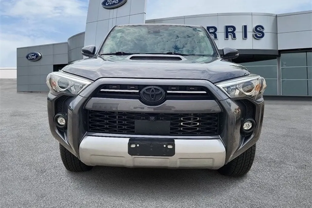 2023 Toyota 4Runner TRD Off-Road Premium photo 1