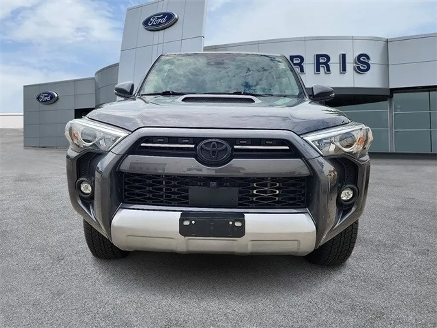 2023 Toyota 4Runner TRD Off-Road Premium photo 1