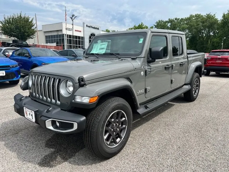 2022 Jeep Gladiator Overland photo 1