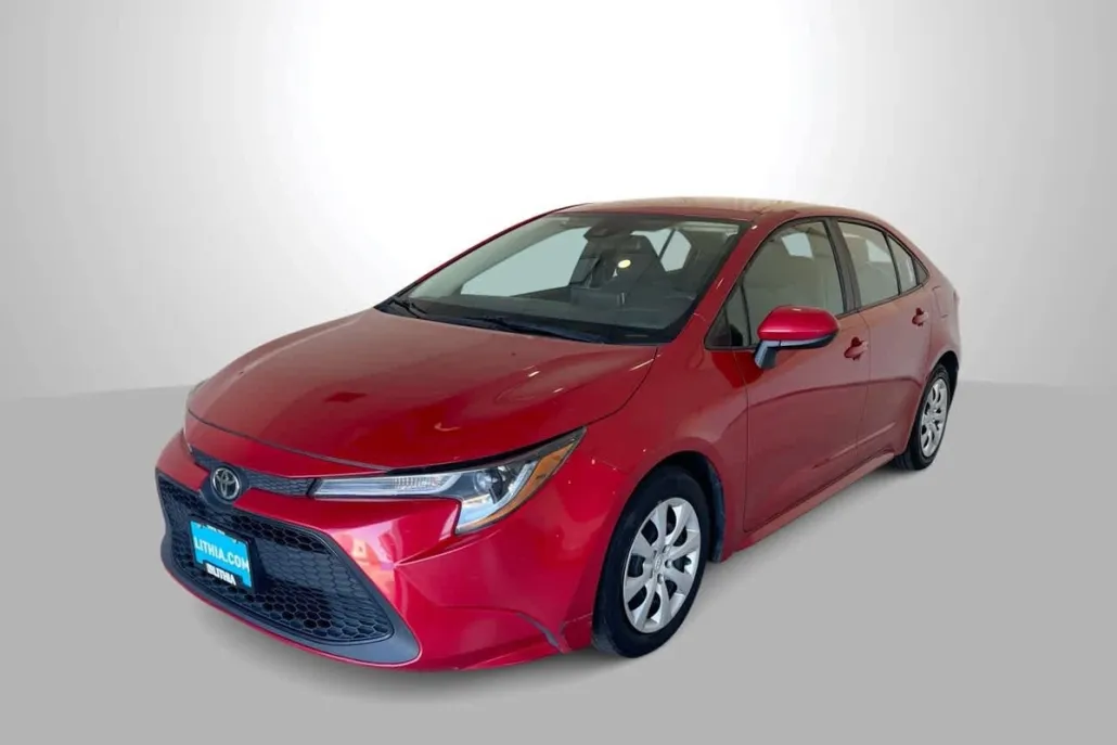 2021 Toyota Corolla LE photo 1