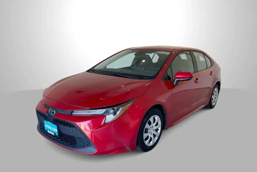 2021 Toyota Corolla LE photo 1