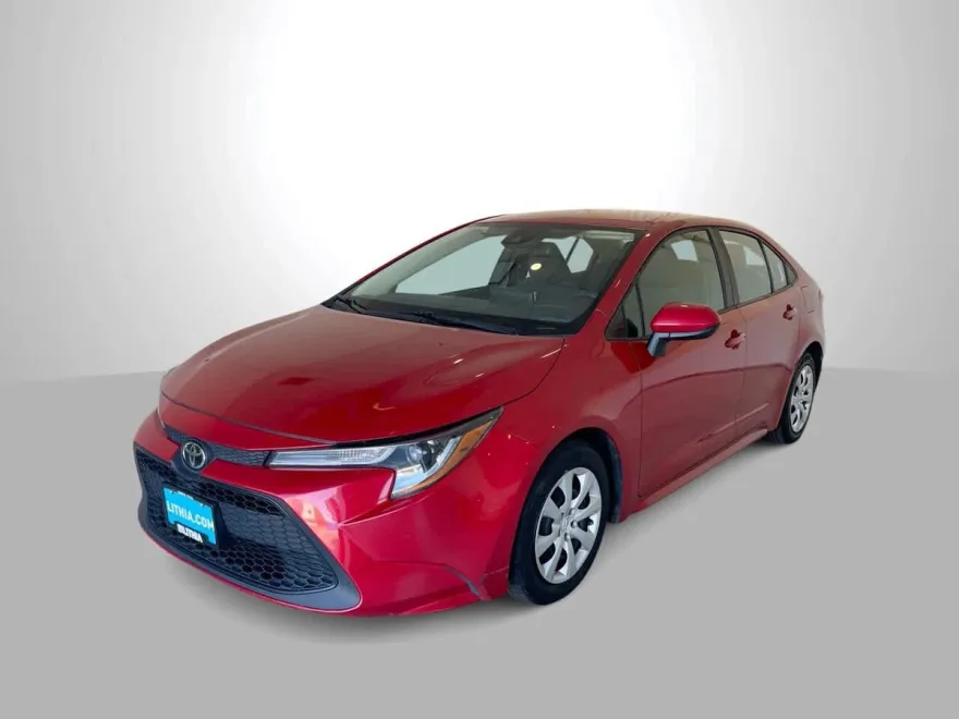 2021 Toyota Corolla LE photo 1