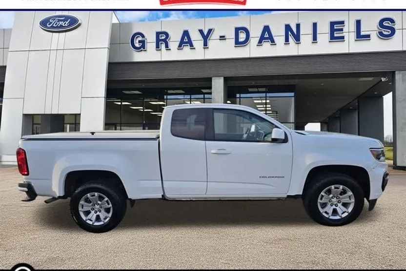 2022 Chevrolet Colorado LT photo 1