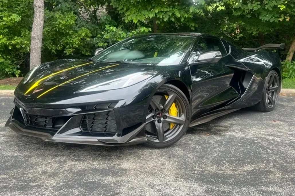 2025 Chevrolet Corvette Z06 Coupe 3LZ photo 1