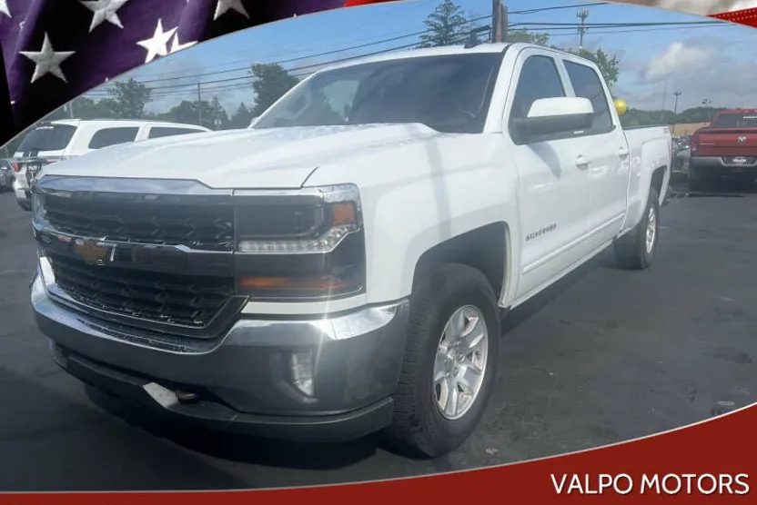 2017 Chevrolet Silverado 1500 LT photo 1