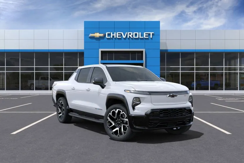 2025 Chevrolet Silverado EV RST photo 1