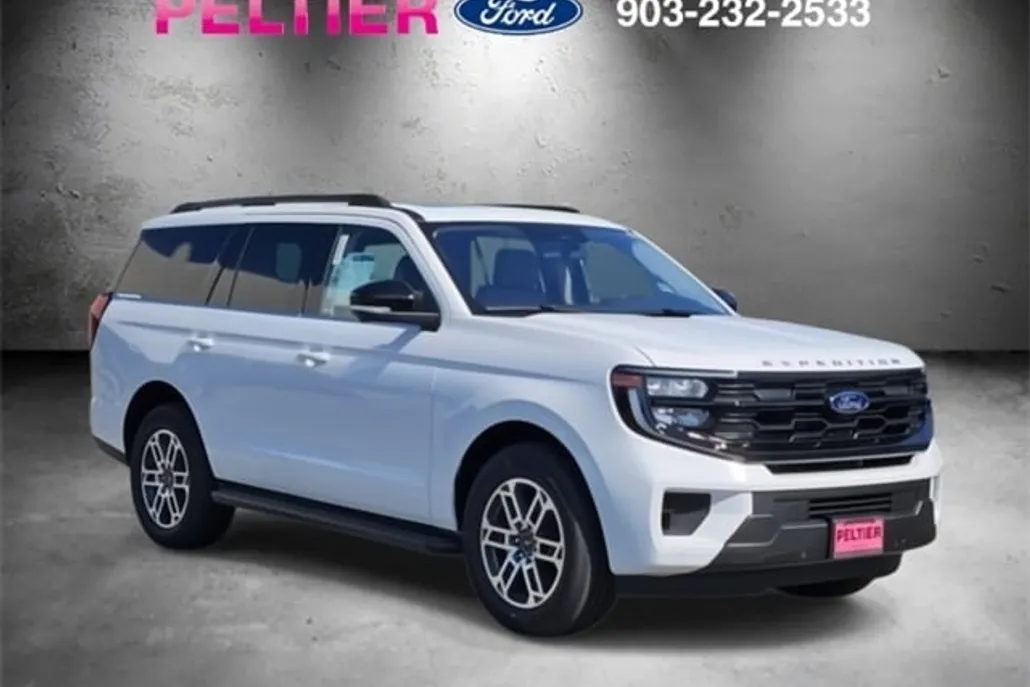 2025 Ford Expedition photo 1