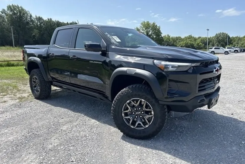 2024 Chevrolet Colorado ZR2 photo 1