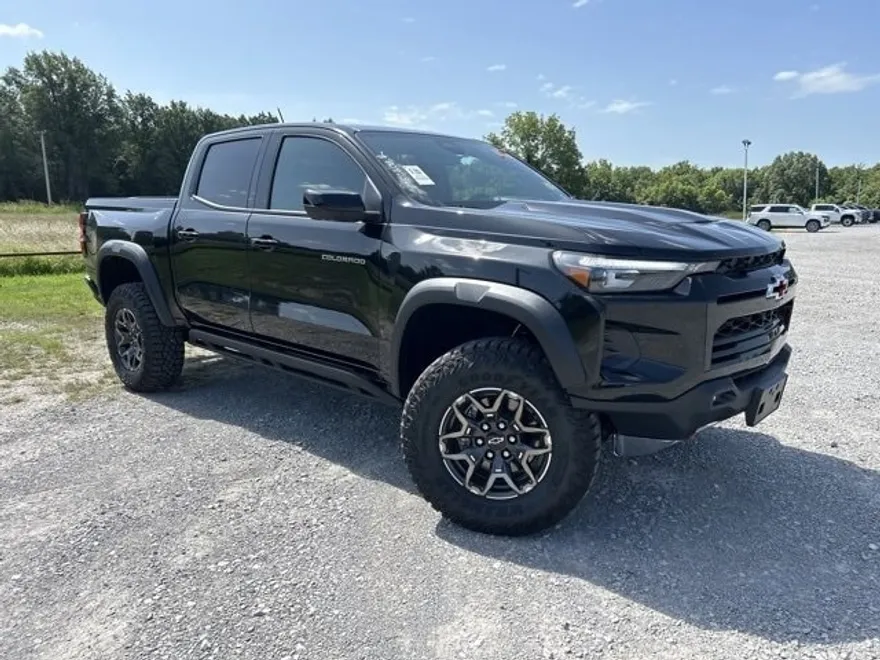 2024 Chevrolet Colorado ZR2 photo 1