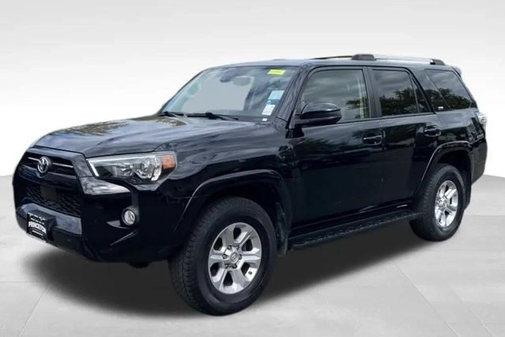 2020 Toyota 4Runner SR5 photo 1