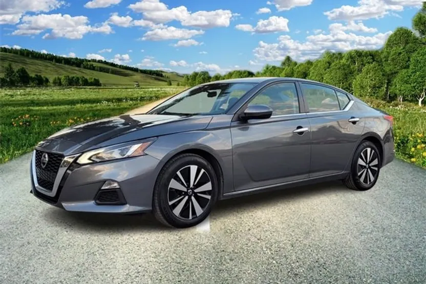 2022 Nissan Altima 2.5 SV photo 1