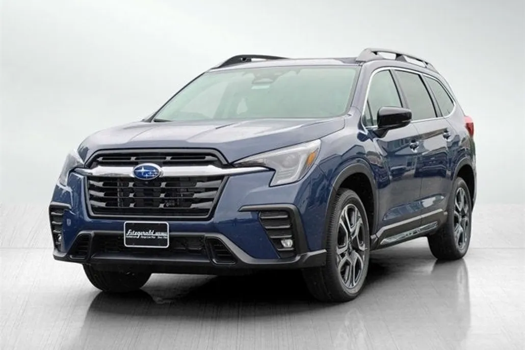 2025 Subaru Ascent Limited photo 1