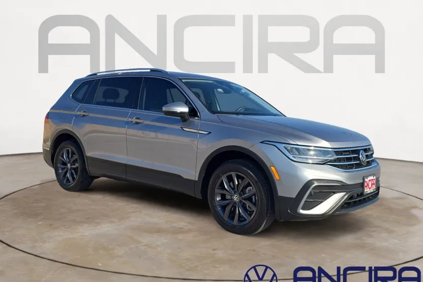 2023 Volkswagen Tiguan SE photo 1