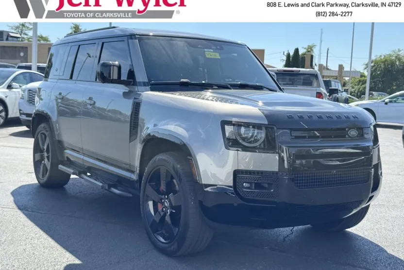 2024 Land Rover Defender 110 photo 1