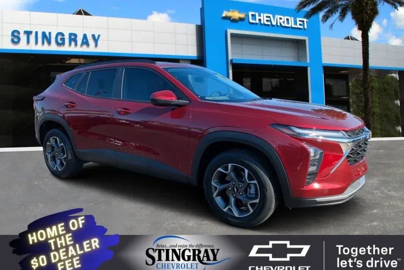 2025 Chevrolet Trax LT photo 1