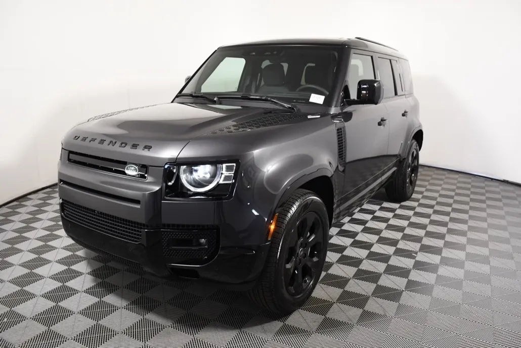 2025 Land Rover Defender 110 X-Dynamic SE photo 1