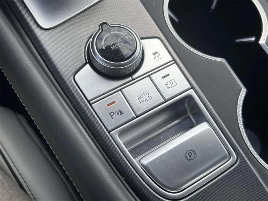 2025 Genesis G70 3.3T Sport Advanced photo 28