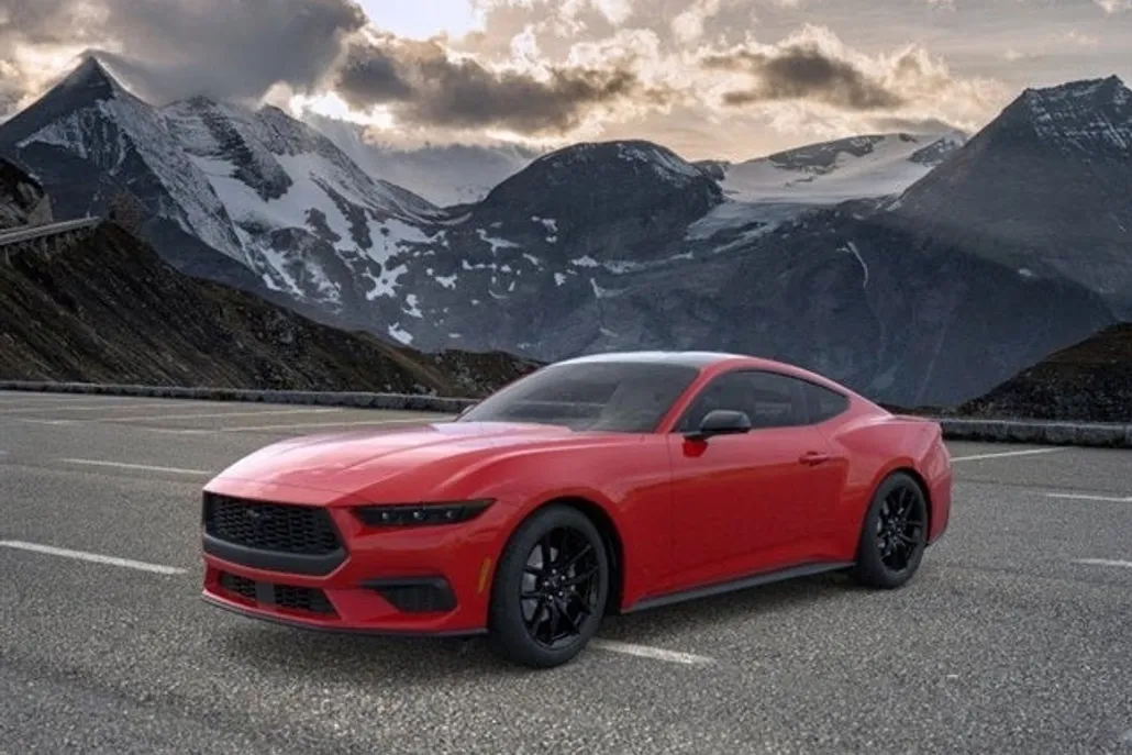 2025 Ford Mustang EcoBoost photo 1