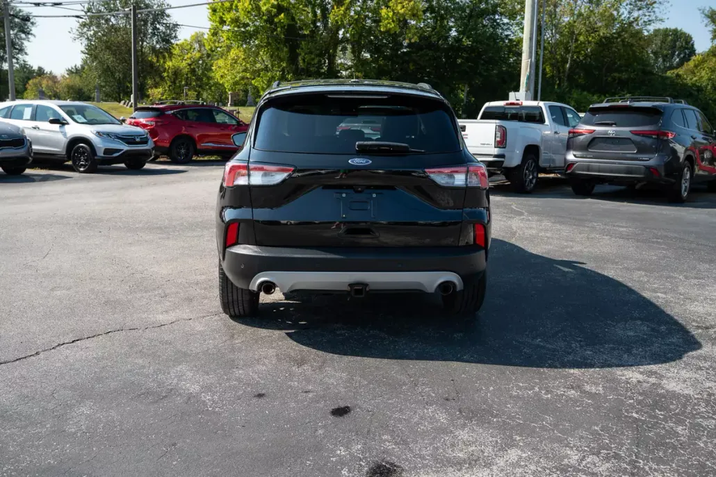 2020 Ford Escape Titanium photo 1