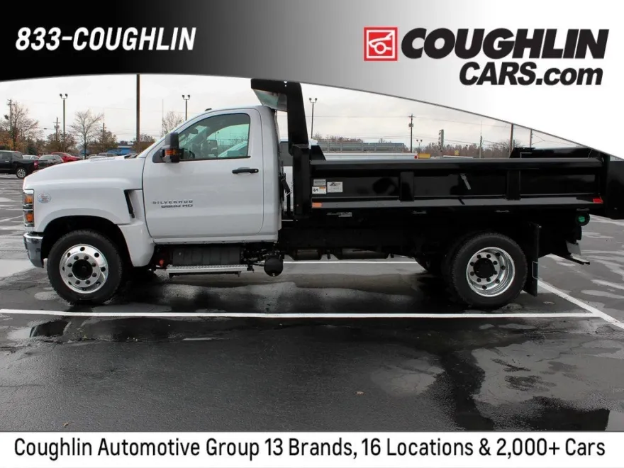 2024 Chevrolet Silverado 5500HD Work Truck photo 1