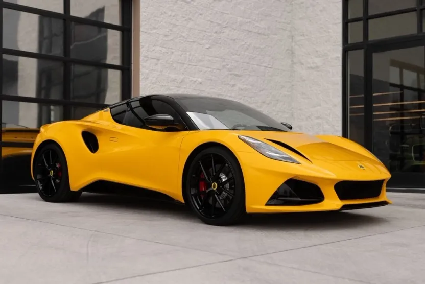 2024 Lotus Emira First Edition photo 1