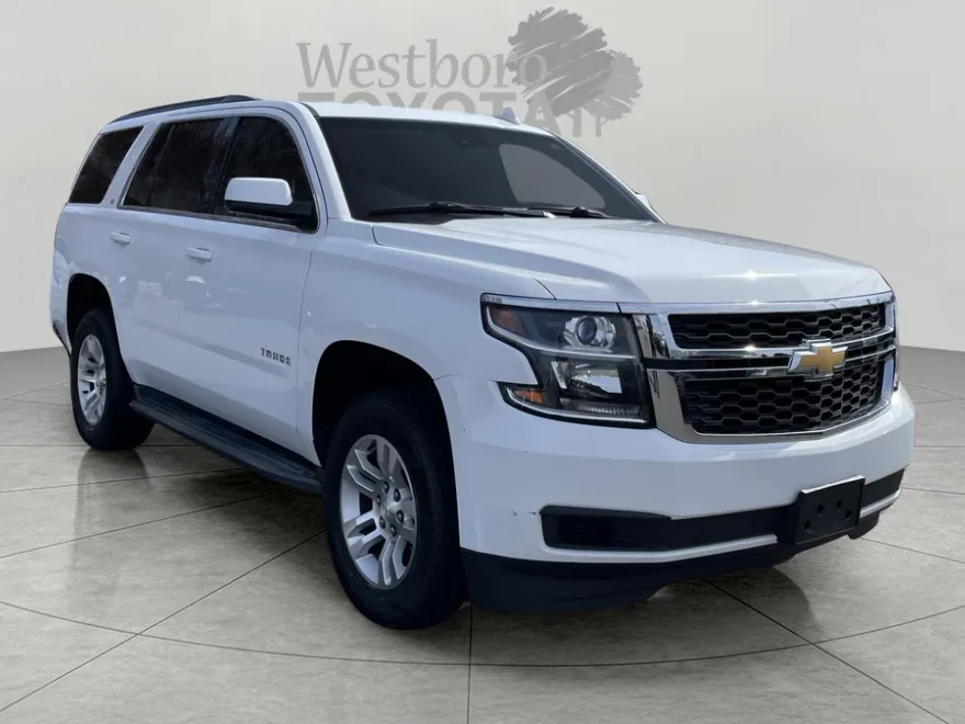 2017 Chevrolet Tahoe LT photo 1