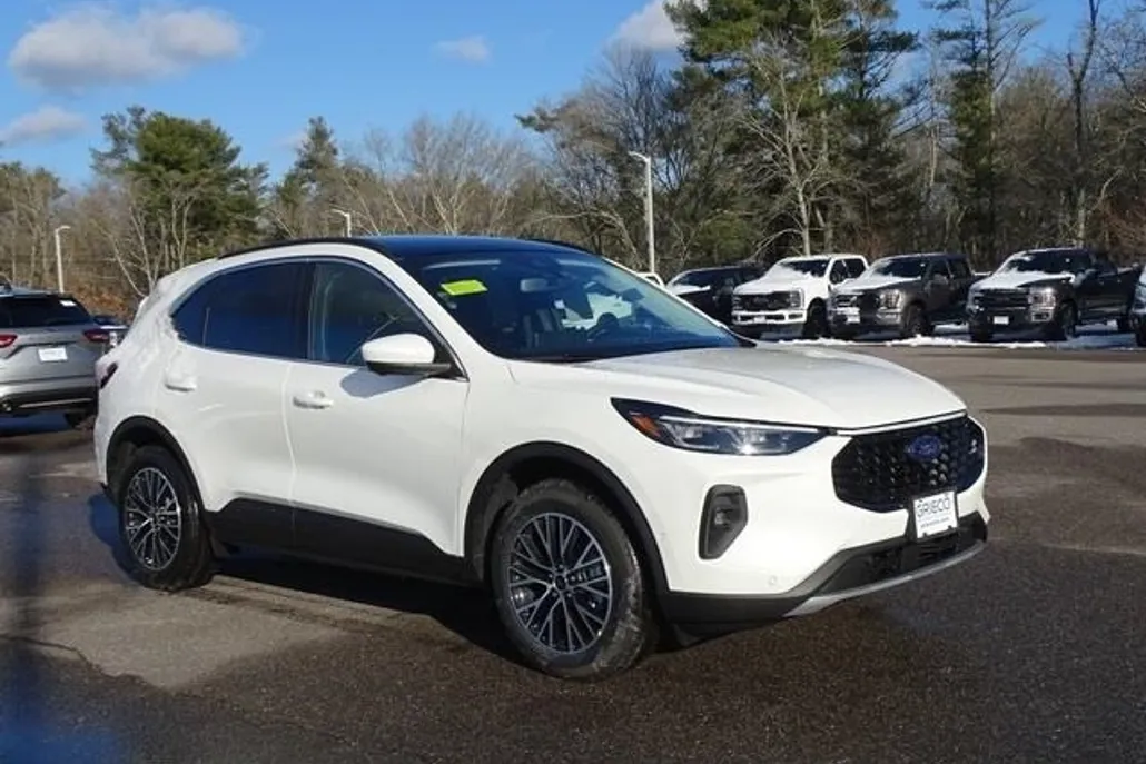 2024 Ford Escape Plug-In Hybrid photo 1