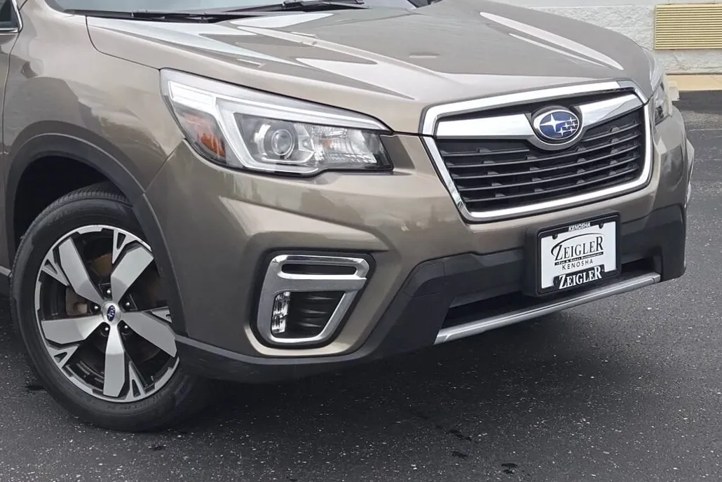 2020 Subaru Forester Touring photo 1