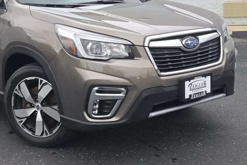 2020 Subaru Forester Touring photo 1