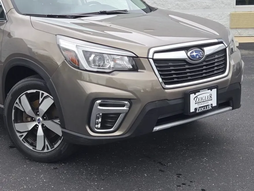 2020 Subaru Forester Touring photo 1
