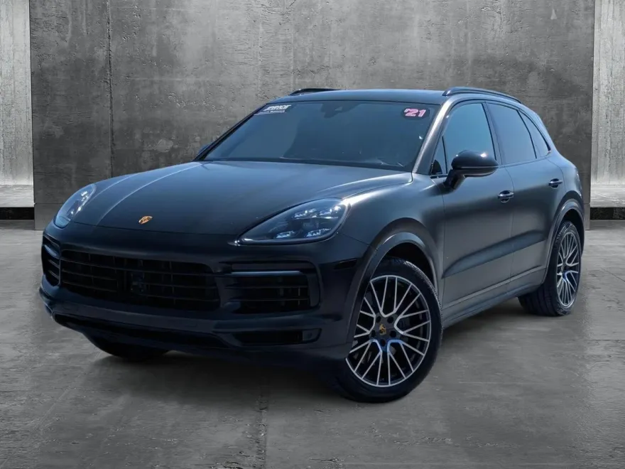 2021 Porsche Cayenne S photo 1