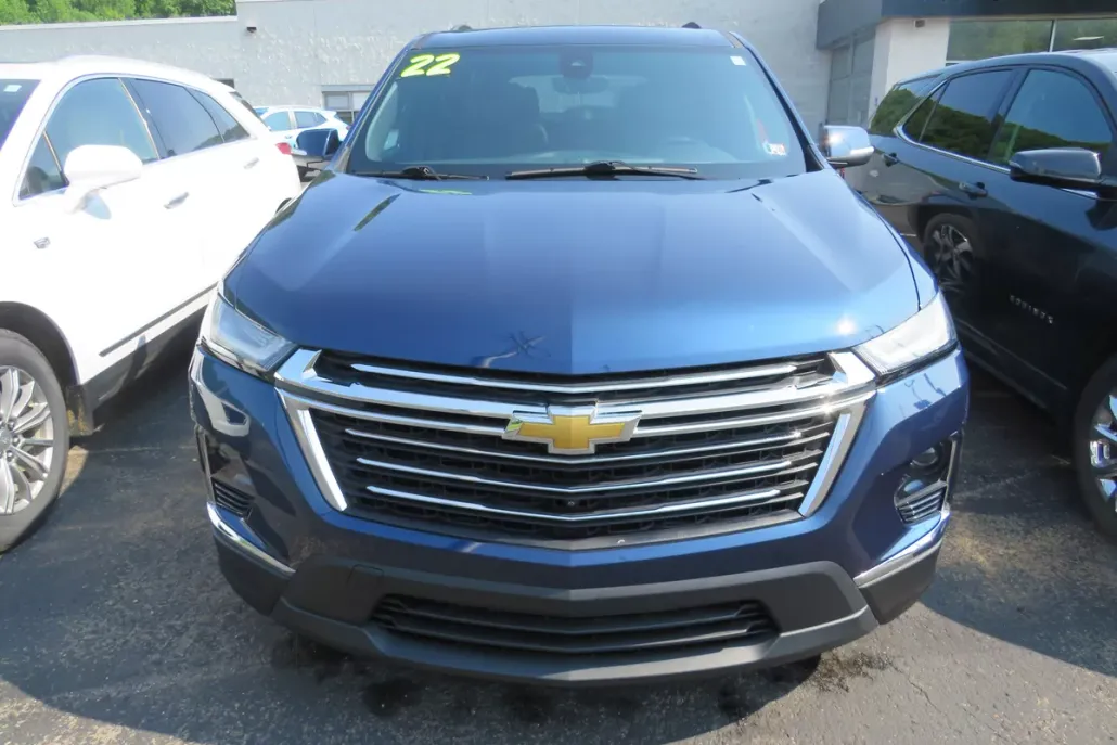 2022 Chevrolet Traverse Leather photo 1