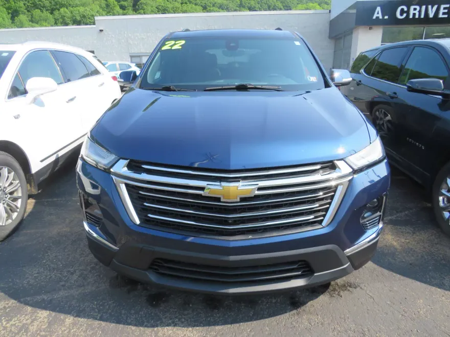2022 Chevrolet Traverse Leather photo 1