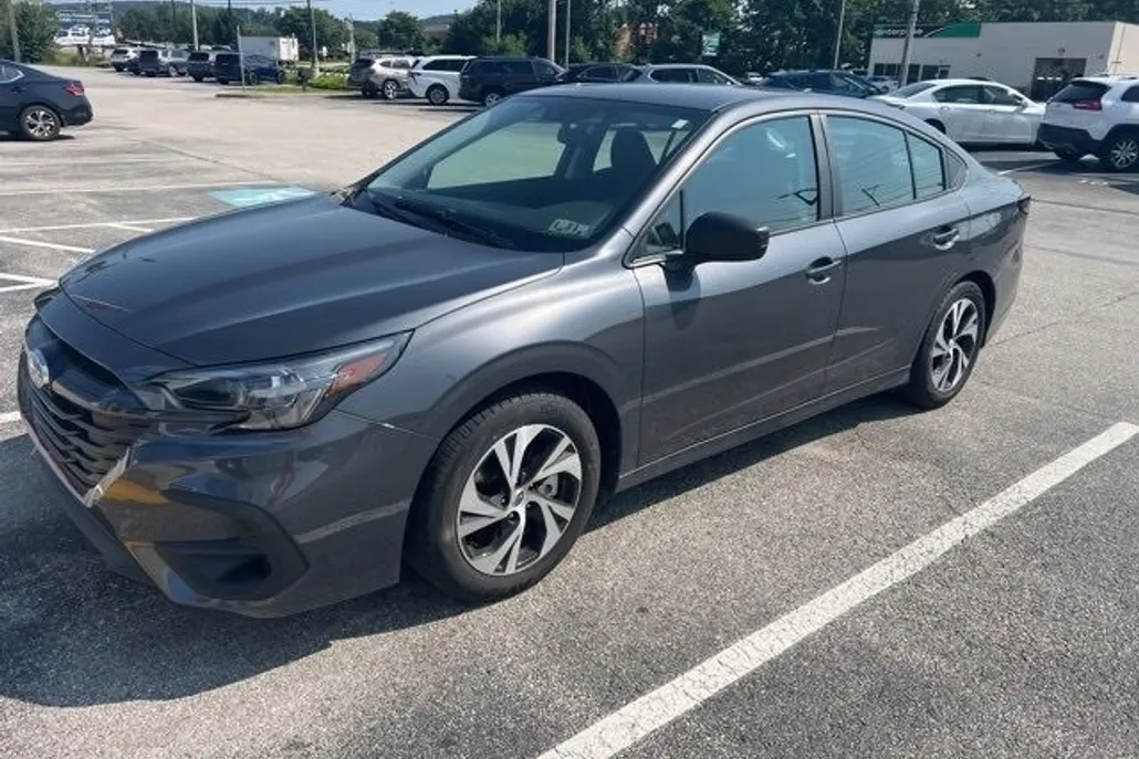 2025 Subaru Legacy Base photo 1