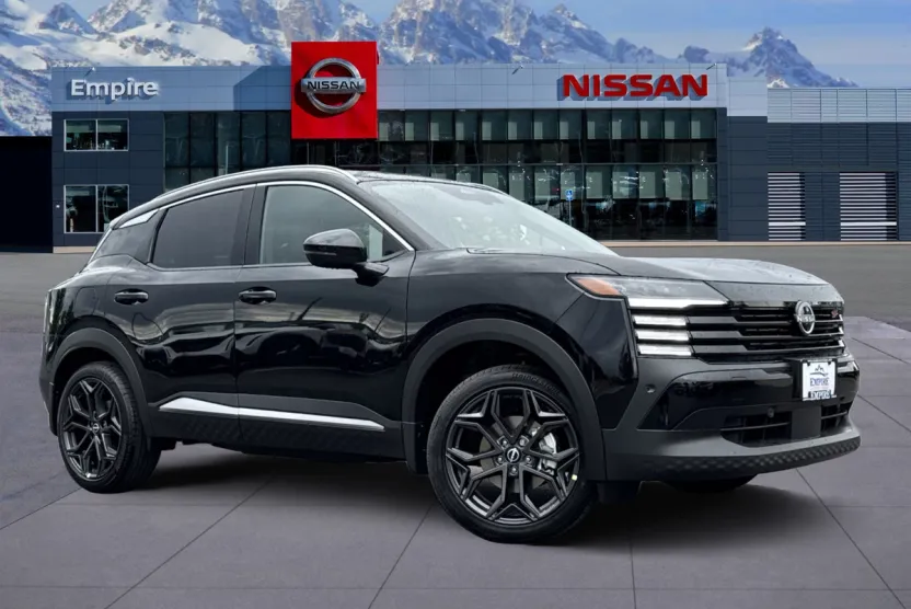2025 Nissan Kicks SR photo 1