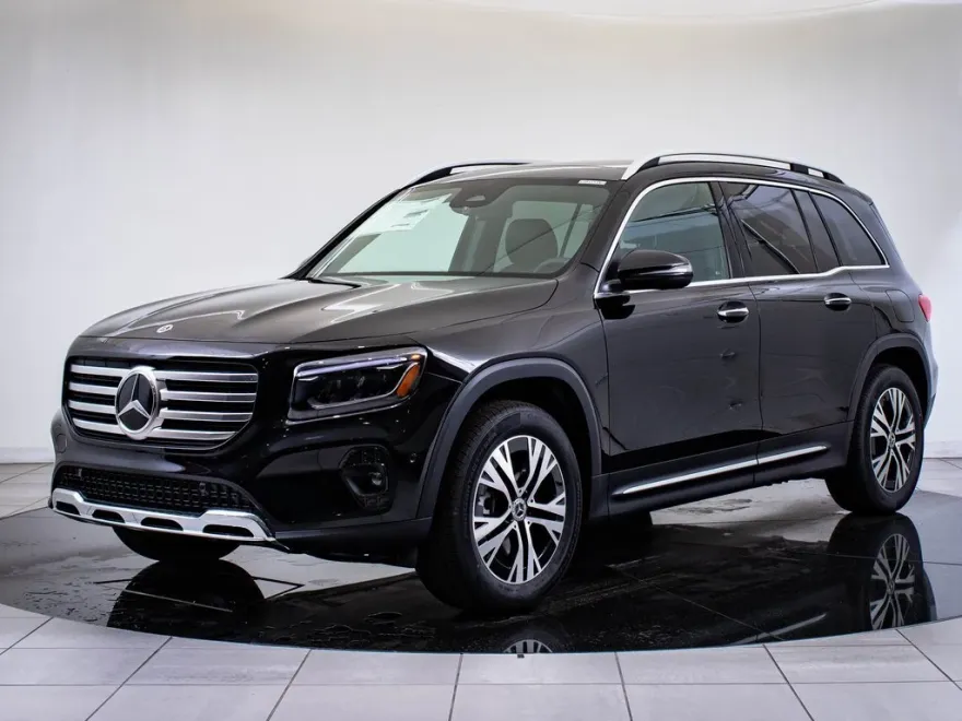 2026 Mercedes Benz GLB 250 4MATIC photo 1