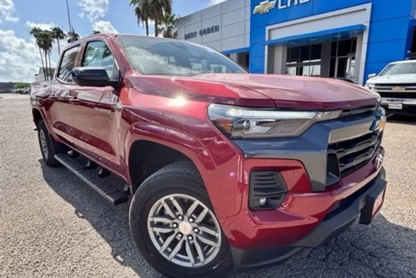 2026 Chevrolet Colorado LT photo 1