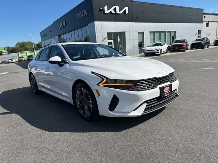 2022 Kia K5 LXS photo 1