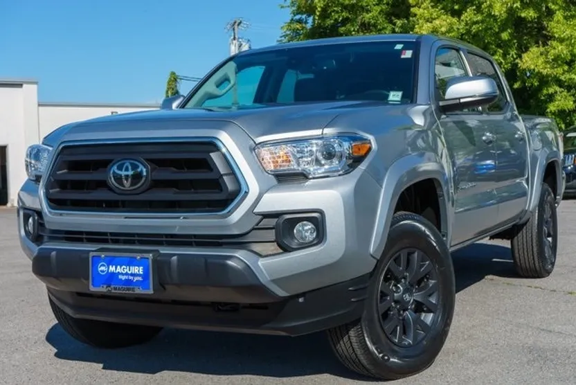 2023 Toyota Tacoma SR5 photo 1