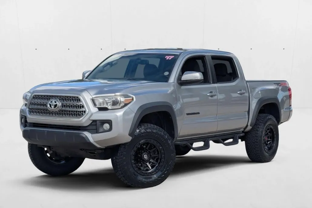 2017 Toyota Tacoma TRD Double Cab V6 4x4 photo 1