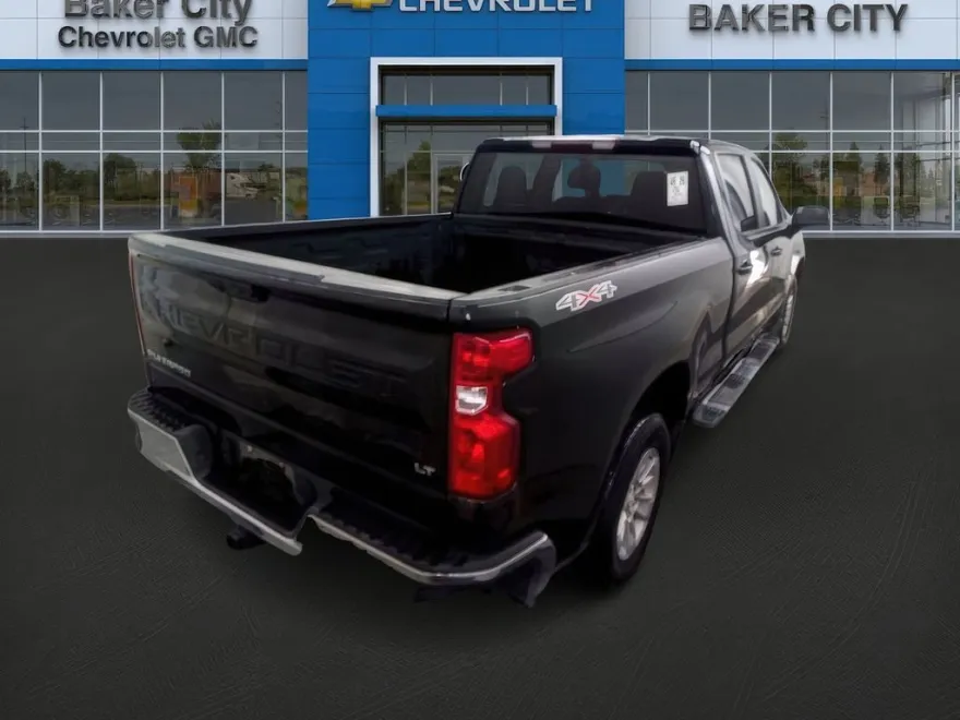 2023 Chevrolet Silverado 1500 LT photo 1