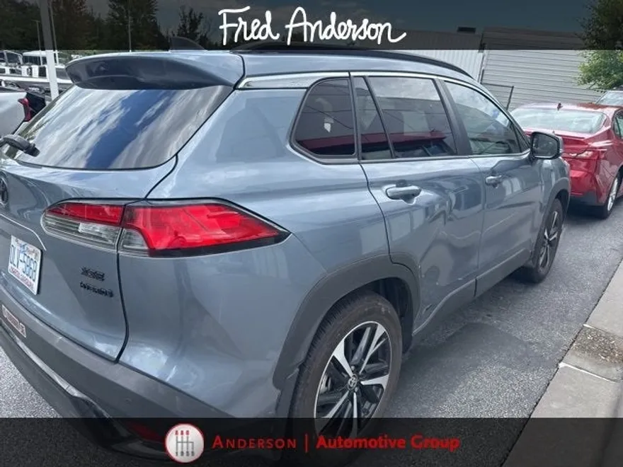2023 Toyota Corolla Cross Hybrid XSE photo 1