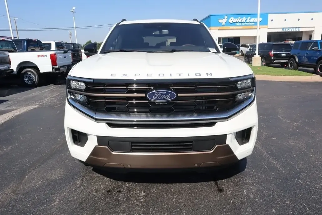 2025 Ford Expedition MAX King Ranch photo 1